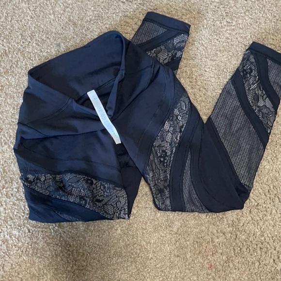 Lululemon Wunder Under Lace Tight 25" Black - Picture 5 of 5